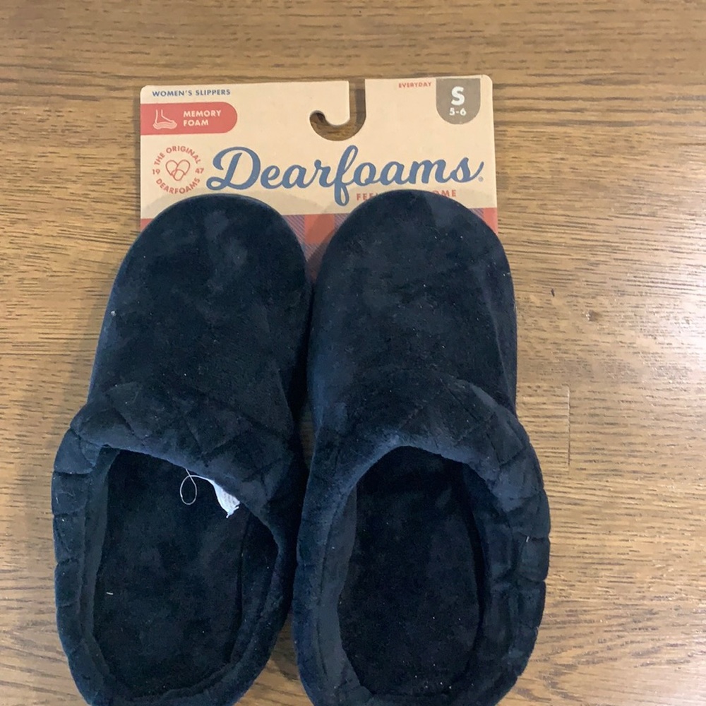 New dearfoams memory foam slippers